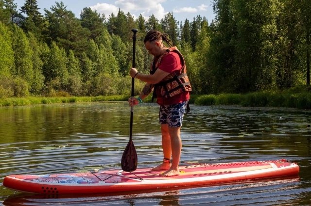 Одним из
7f0
испытаний было плавать на сапах.