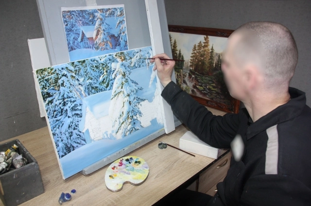 В каждом отряде проводится конкурс новогодних стенгазет.