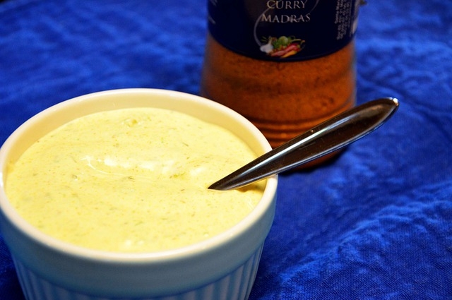 Сливочный соус прекрасно раскрывает вкус семги.