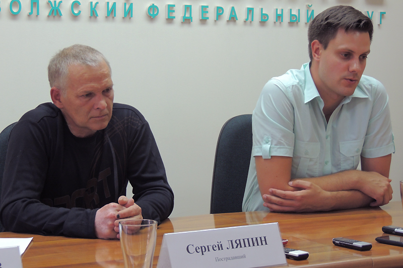 Сергей и руководитель отдела расследований нижегородского отделения МРОО Комитет против пыток Дмитрий Утукин