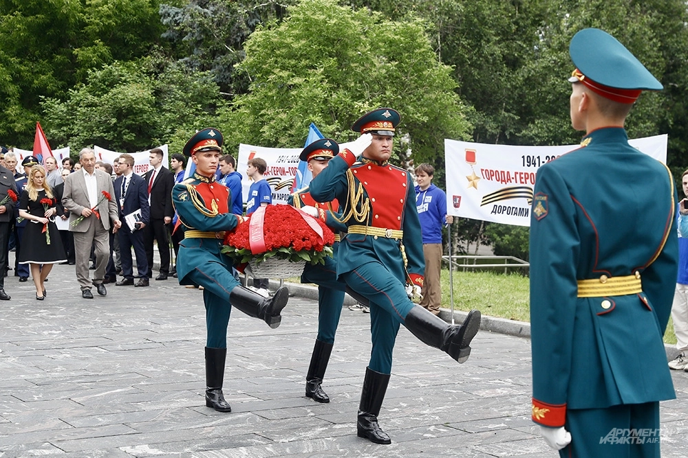 Старт автопробега «Дорогами народных ополченцев»