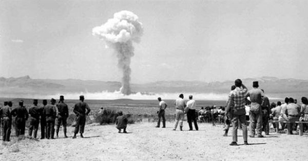 За 40 лет на полигоне прогремело свыше 450 взрывов ядерного, термоядерного и водородного оружия.