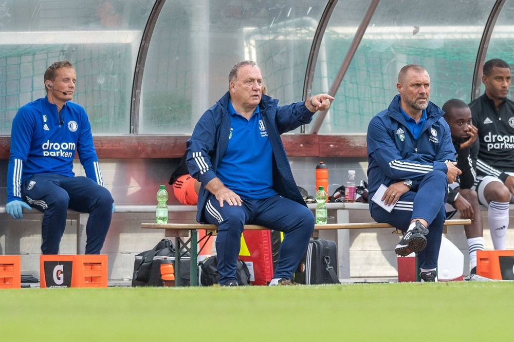 78-летний голландец выигрывал с «Зенитом» Кубок и Суперкубок УЕФА в 2008 году, а в 2012-м вывел сборную России в финальную стадию чемпионата Европы.