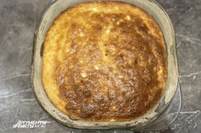 Вытаскивать из духовки запеканку нужно тогда, когда на ней образовалась аппетитная корочка.