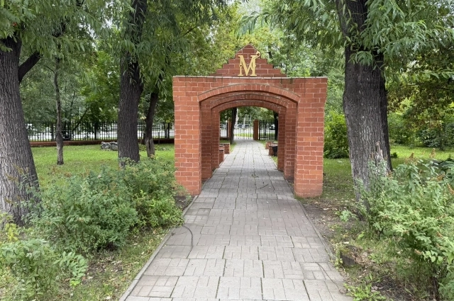 В лицее № 31 осуществили мечту челябинцев о метро - хотя бы литературном.