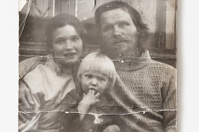 Анна, Виктор Антипин и малышка Оленья.  
