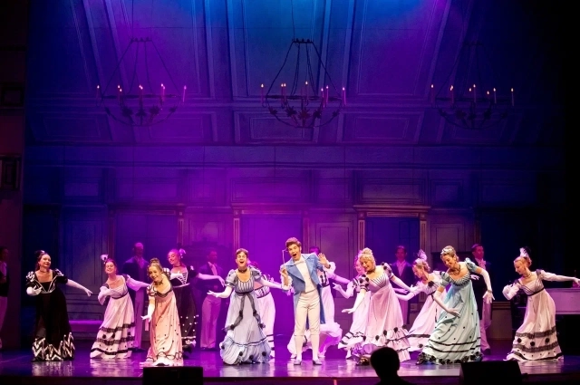 Премьера завершилась под продолжительные аплодисменты и одобрительные возгласы зрительного зала. 