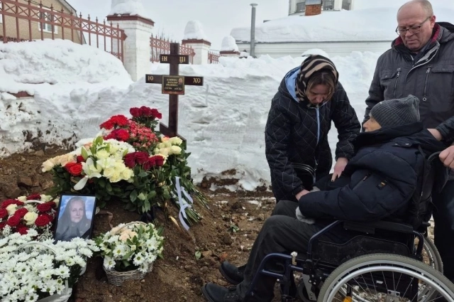 Все, кто знал эту семью, говорят об очень нежном отношении супругов друг к другу.