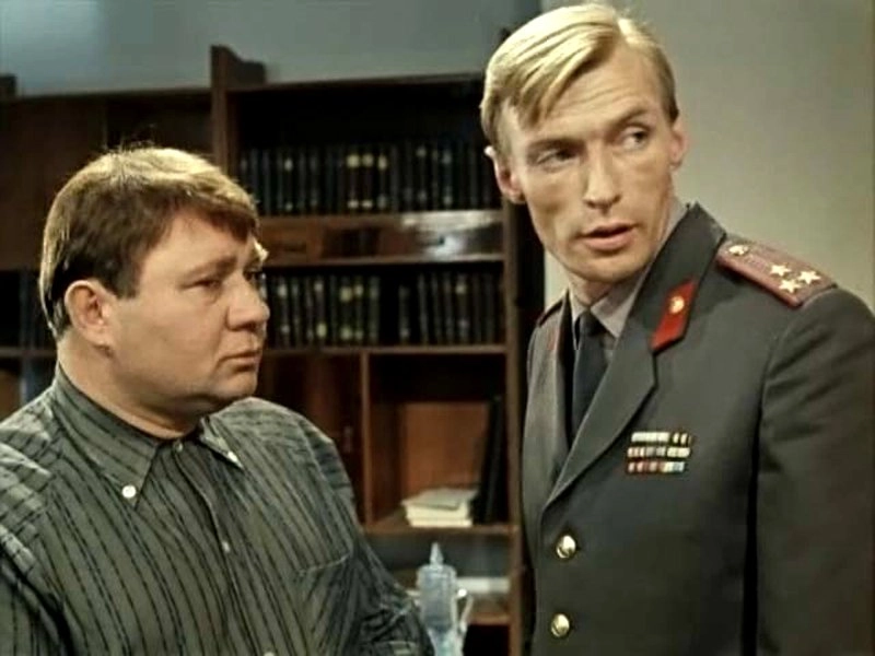 Николай Олянин (справа) в фильме «Джентльмены удачи», 1971 г. 