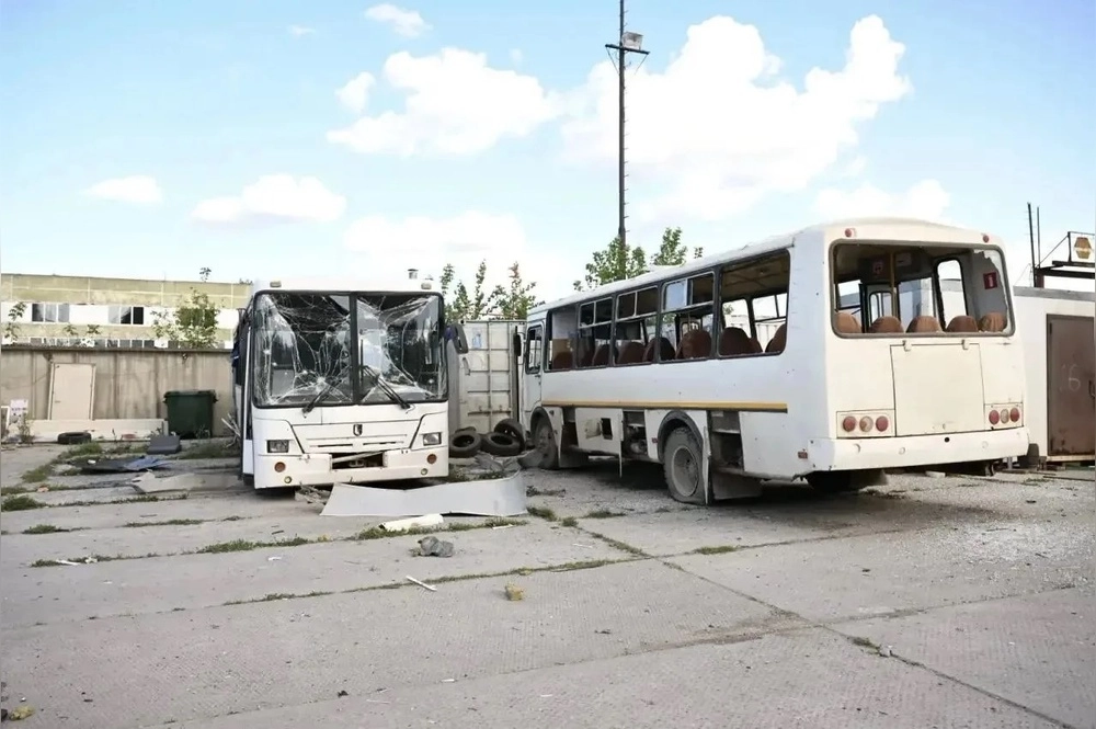 Стоянка автобусов.