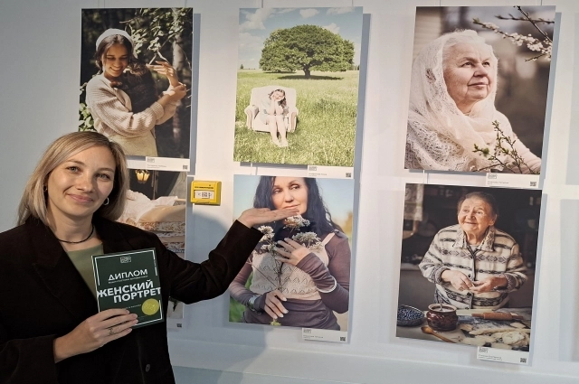 Анна Агафонова - преподаватель английского языка и фотограф. 