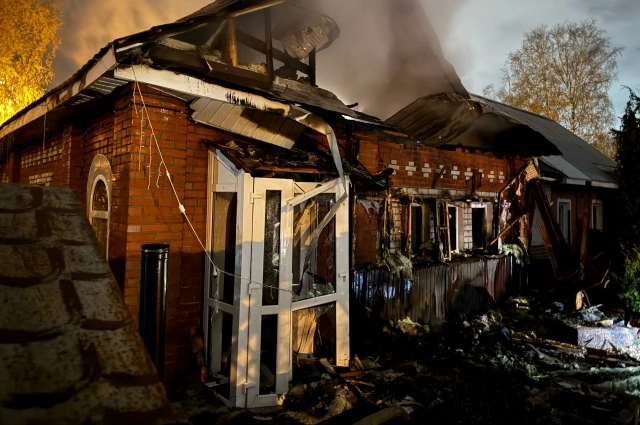 Жилой дом, по которому ударил дрон.