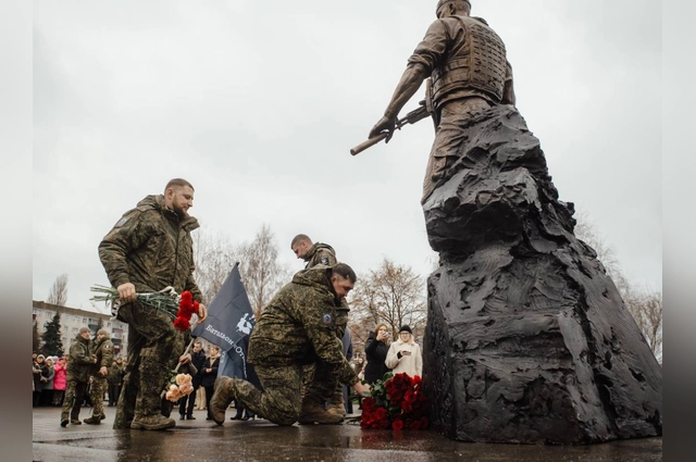 Сергей возглавил оборону Малой Локни.