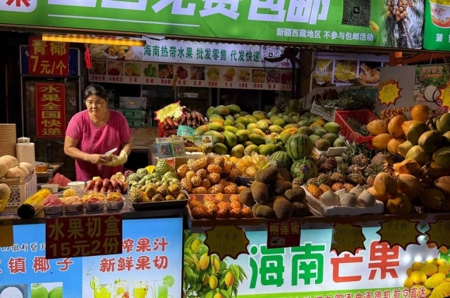 На юг Китая стоит ехать за вкусными фруктами.
