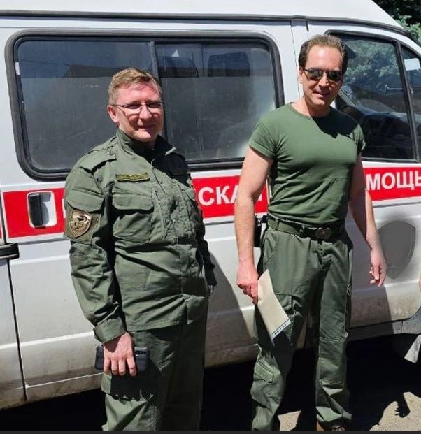 Госпитализация с конвоя в Луганскую республиканскую клиническую больницу. А. В. Гречко и А. А. Шайбак - заведующий хирургическим отделением с дневным стационаром НИИ реабилитологии им. профессора И. В. Пряникова ФНКЦ РР.