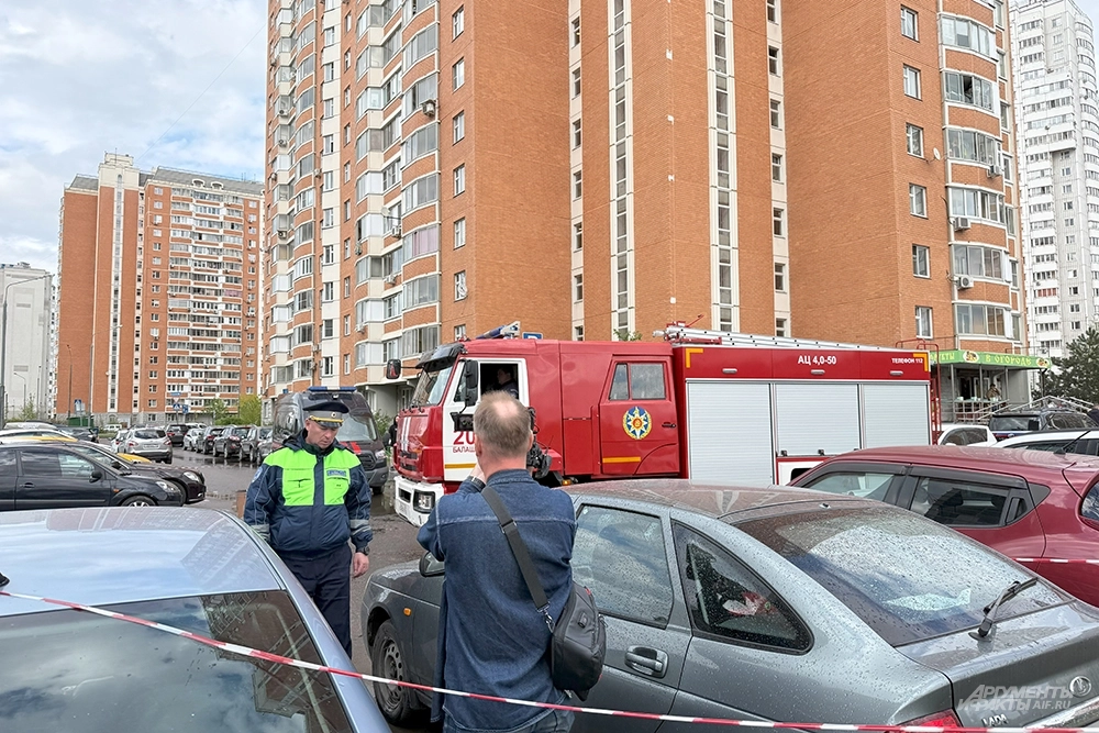 Фото двора в Балашихе где взорвалась машина