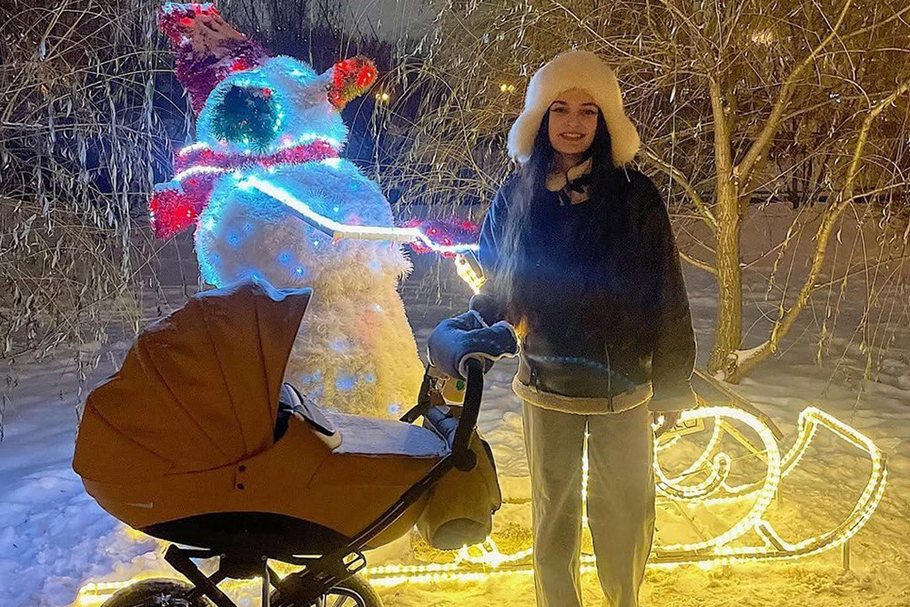 
 Перевозчица с «прицепом». Рассказ матери-одиночки о работе курьером с дочкой    
