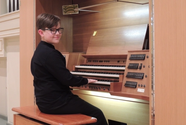 Егор Дедёхин - самый юный участник.