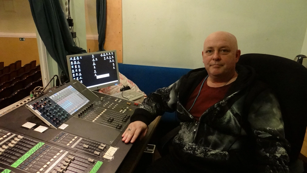 Звукорежиссёр Егор Черных отдал Музыкальному театру почти 40 лет. 