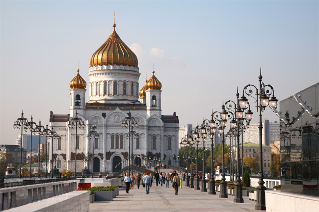 Храм Христа Спасителя в Москве большевики все-таки взорвали.