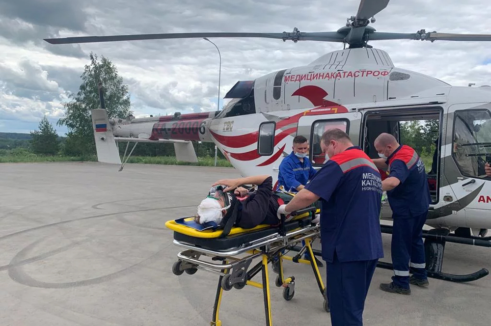 Вертолёты санавиации оснащены оборудованием, чтобы пациенту можно было помочь прямо на борту.