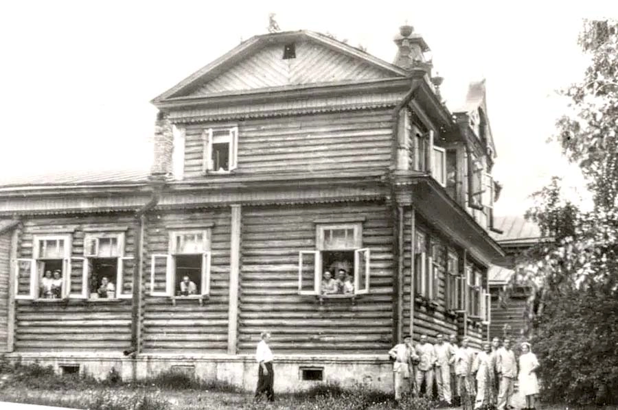 Шесть двухэтажных дач Киселихинского дома отдыха перепрофилировали под эвакогоспиталь уже в июле 1941 года.