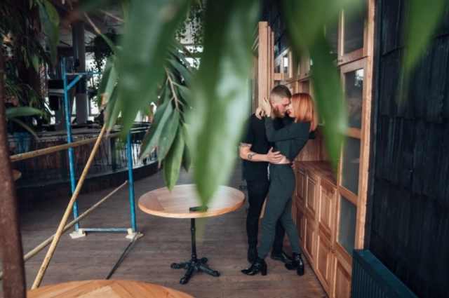 Даже чувства могут быть отрежиссированными.