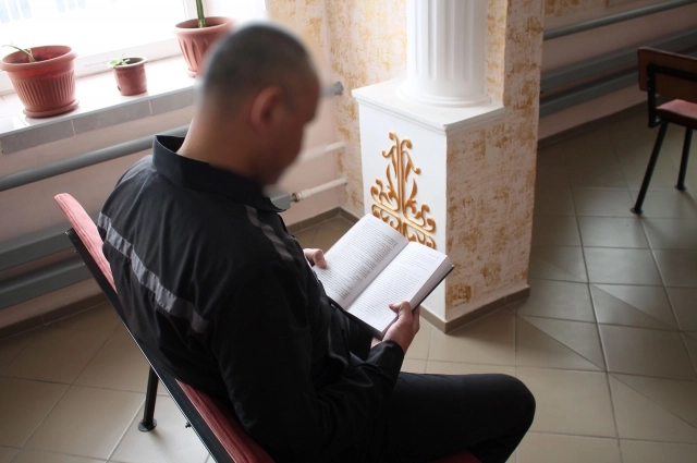 В местах лишения свободы появилось время для чтения книг.