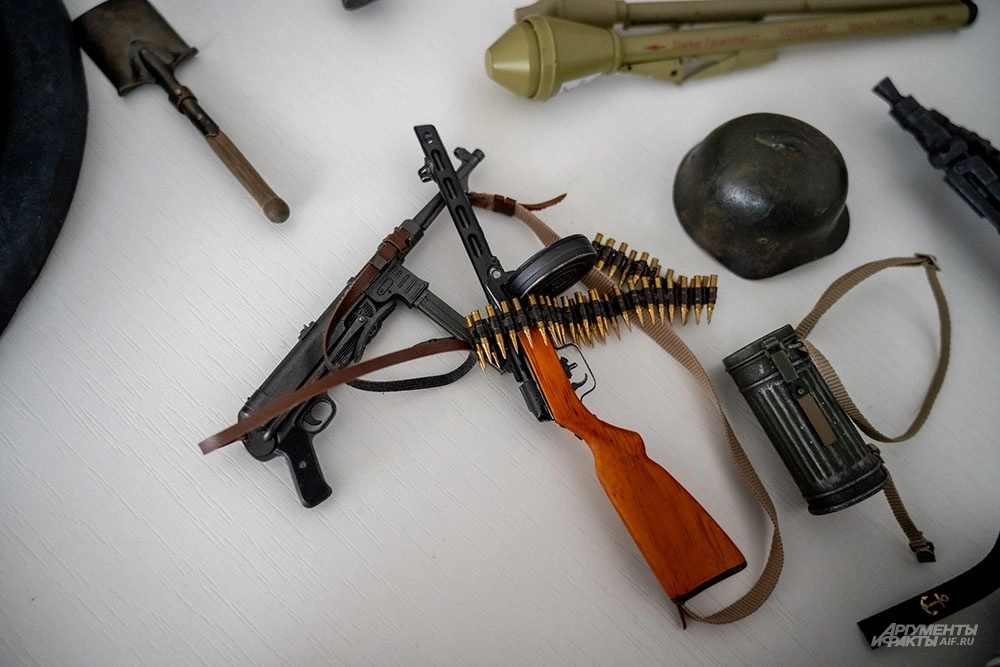  если танки Иван делает в масштабе 1:35, то фигуры солдат — 1:6.
