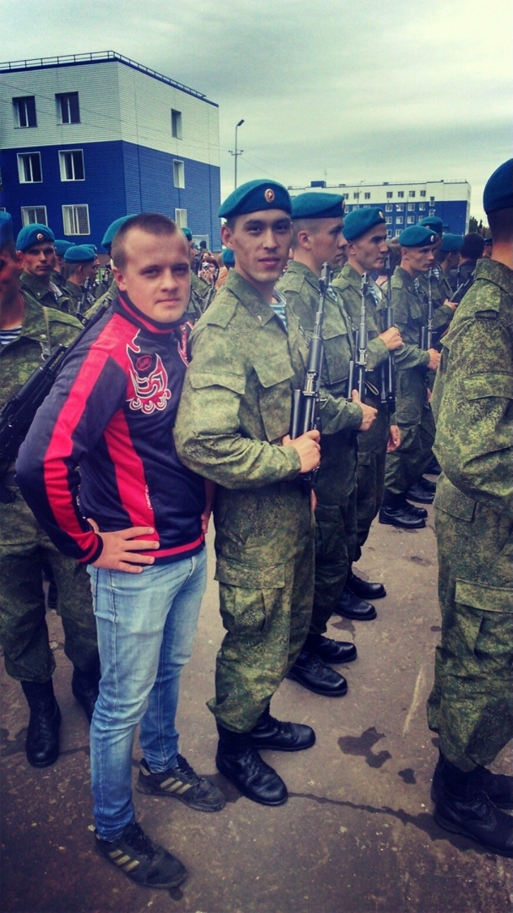 Не все, кто на этой фотографии - выжили.