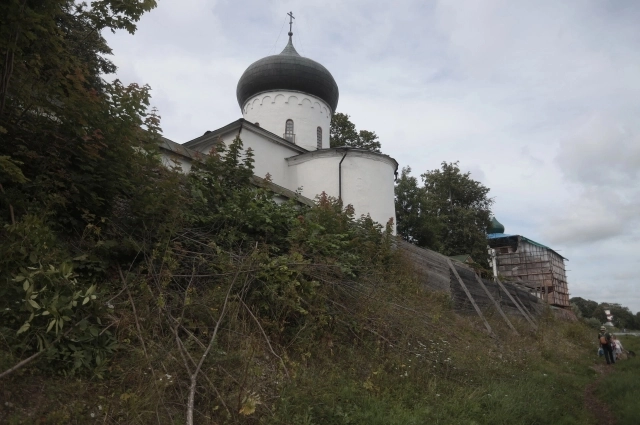 Задача архитекторов и реставраторов — привести внешний облик монастыря к тому виду, каким он был в начале XIX — конце XX века.