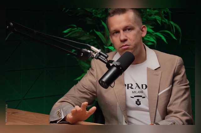 Санников является уроженцем Набережных Челнов.