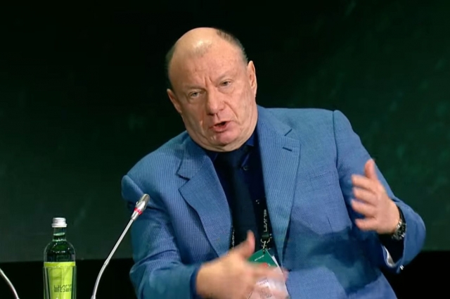 Владимир Потанин на пленарном заседании ЦИПР