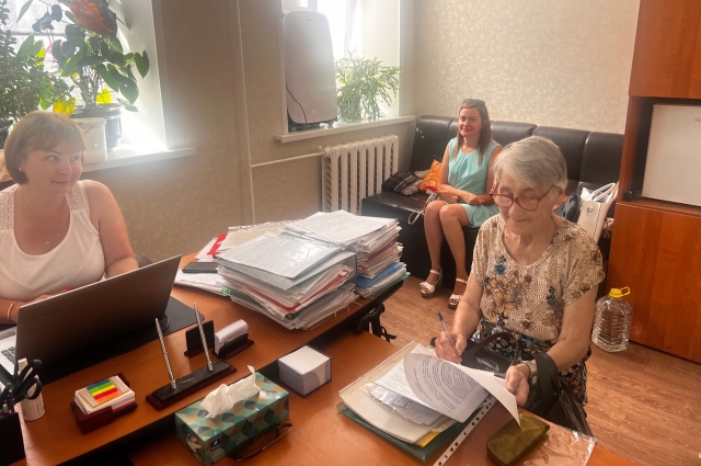 Тамара Смирнова встретилась с адвокатом, чтобы решить жилищный вопрос.