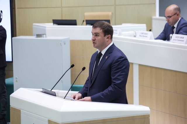 Одна из важных целей рабочего визита губернатора Омской области Виталия Хоценко в столицу - участие в парламентских слушаниях по проекту федерального бюджета на 2024 год и плановый период 2025 и 2026 годов. 