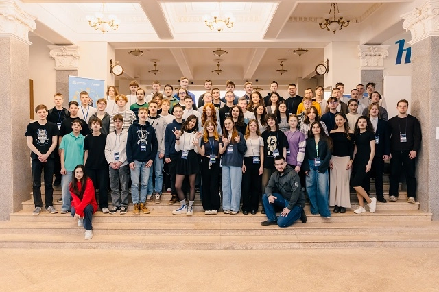 Уральские школьники и учителя бесплатно прошли обучение в столичном Физтехе