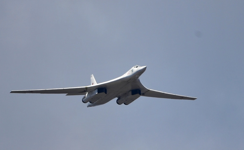 Современный Ту-160, вобравший в себя наработки Ту-144.