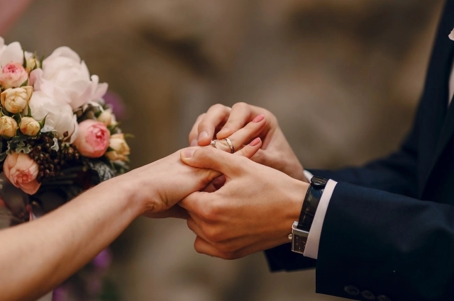 7 октября стоит сыграть свадьбу.