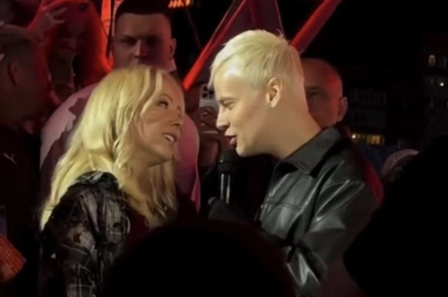 Внимание публики привлекали звездные пары.