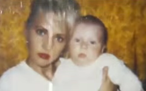 Ольга была беременна.