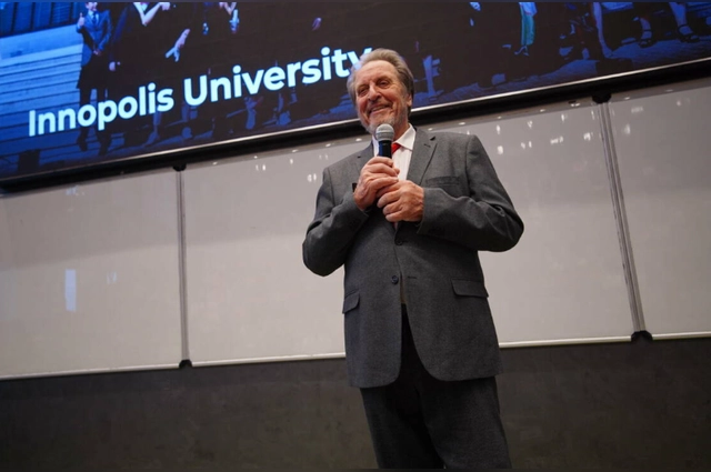 Эррол Маск выступил перед студентами «Иннополиса».