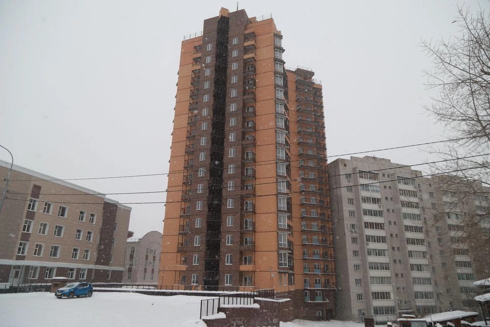 ул. Папанинцев, 143/145