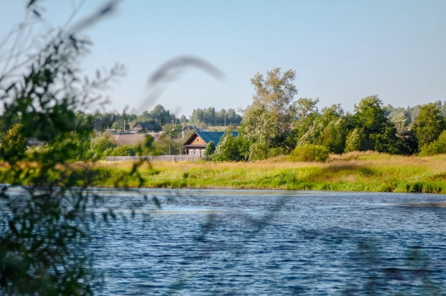По своему локтю. В Староуткинске вновь сколочена барка сплавщиков