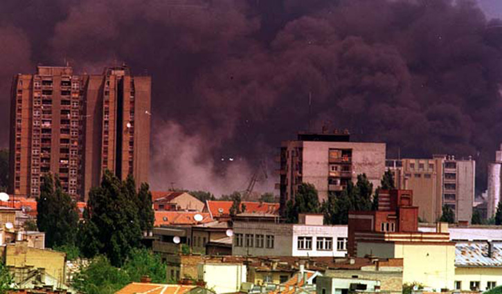 Нови-Сад во время бомбардировки.