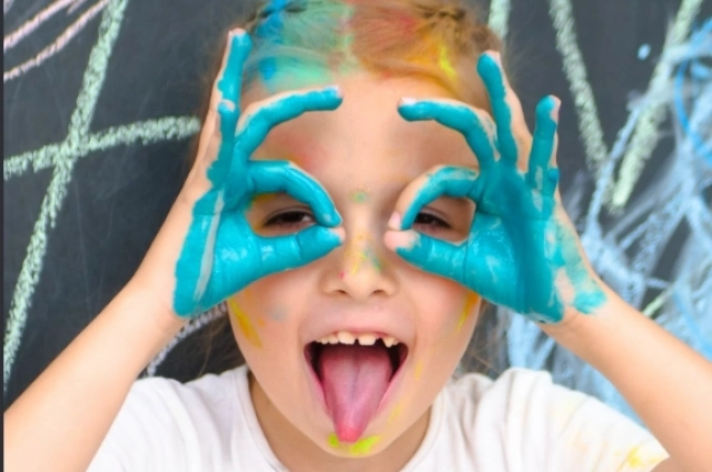 11‑летняя Кира занимается адаптивным хоккеем — и это меняет её жизнь.