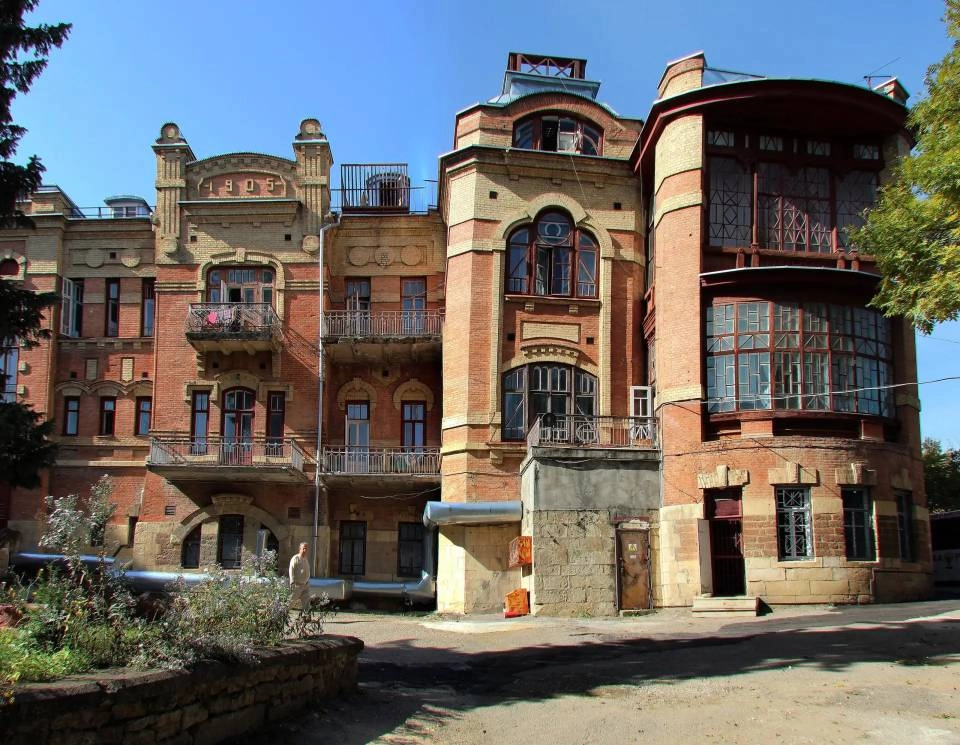 Отдых в пансионе купца Ганешина стоил от двух до 20 рублей за сутки.