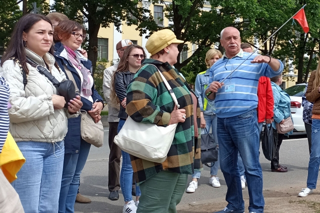 Основная группа туристов в Петербурге - это россияне