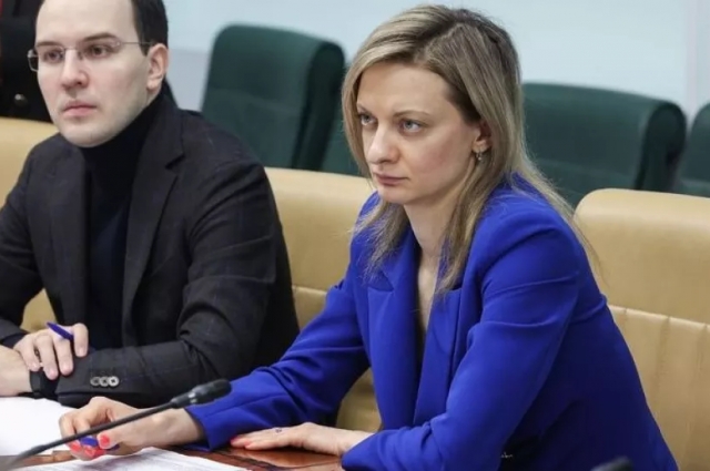 Елена Ненахова на заседании.