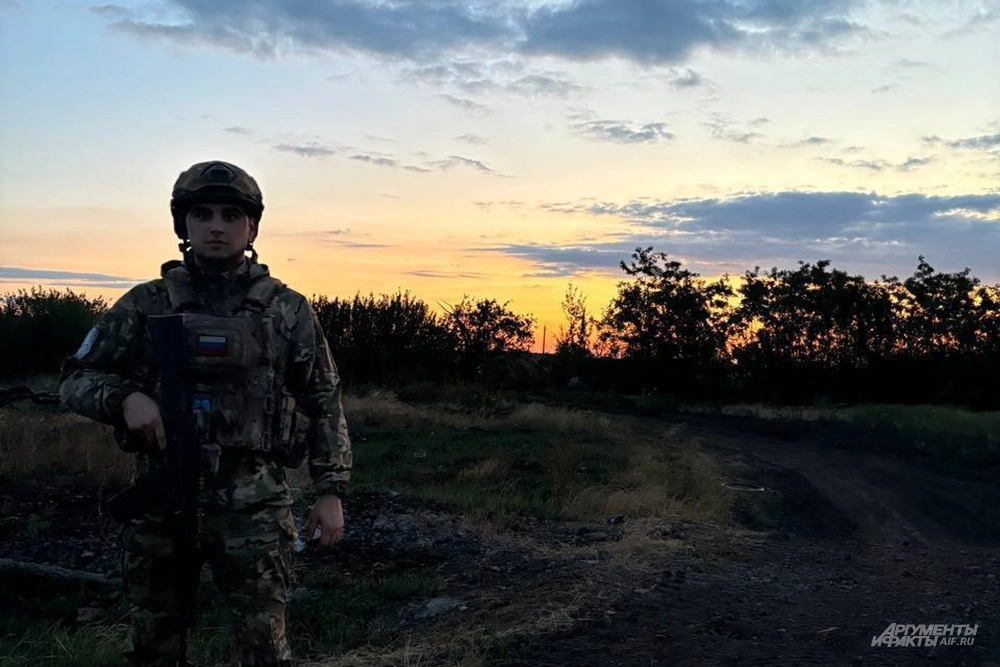 Командир взвода, младший лейтенант «Азер».