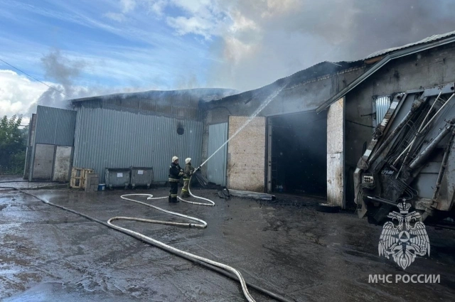 Причина возгорания пока неизвестна.
